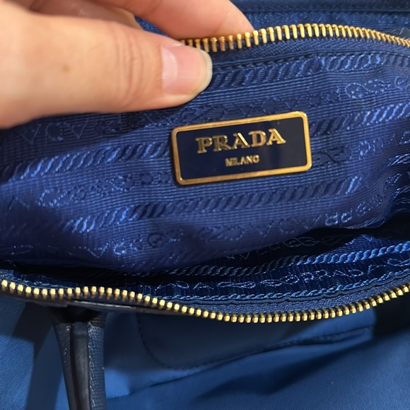 PRADA BAG - Picture 6 of 14